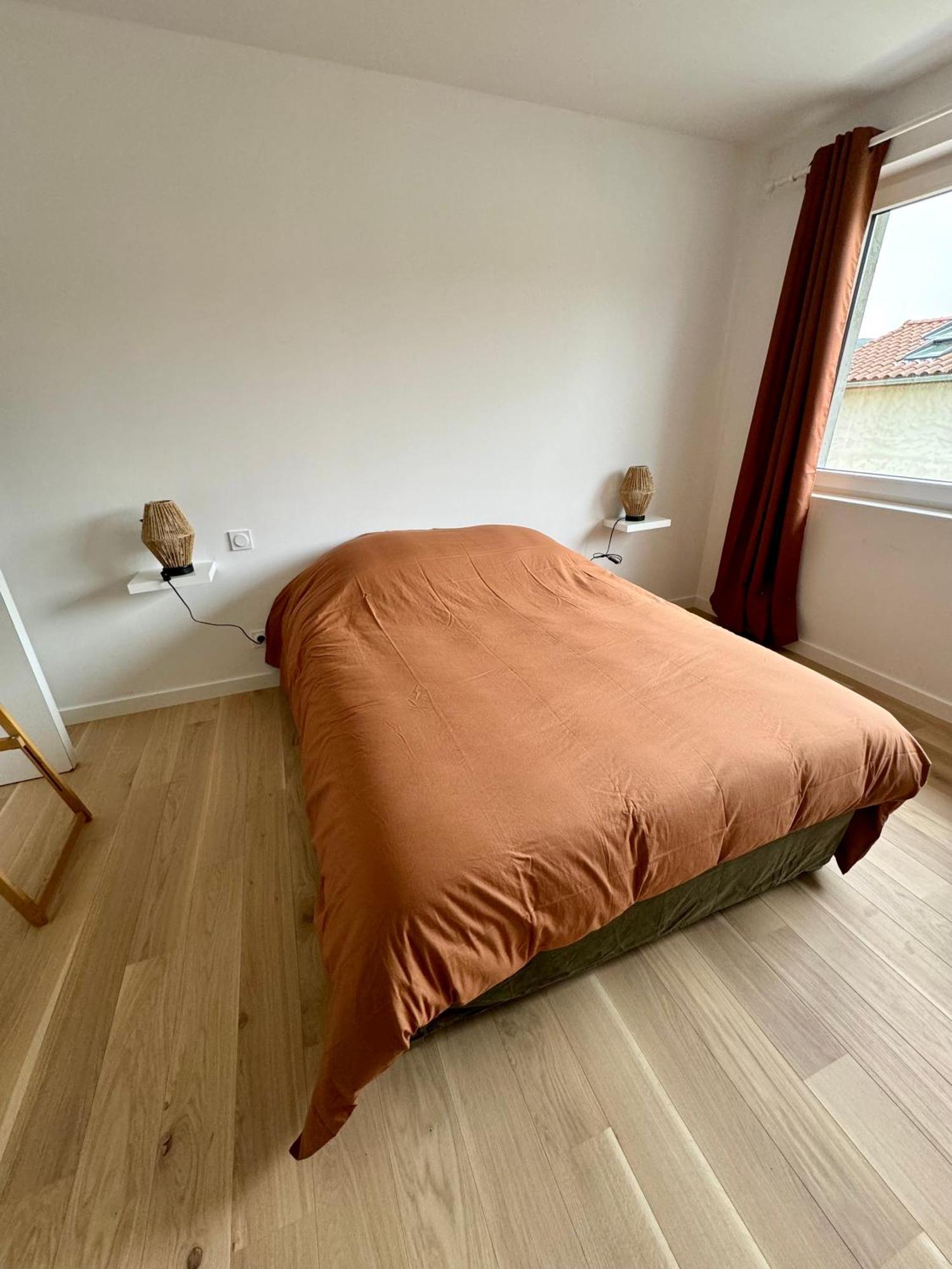 Appartement Chambre Privee Avec Salle De Bain Partagee - La Brousse à Genay  Extérieur photo